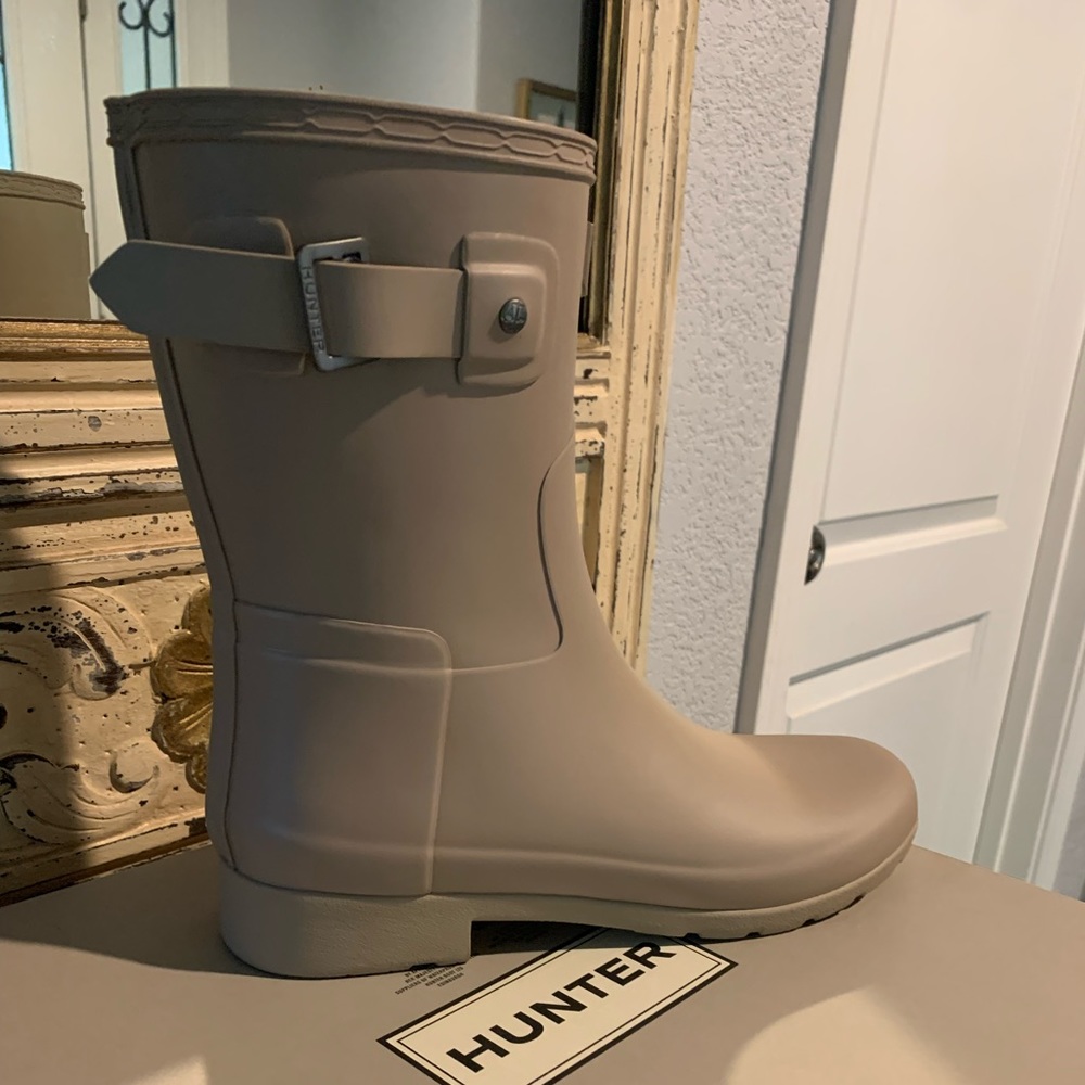 Hunter short rain boot
